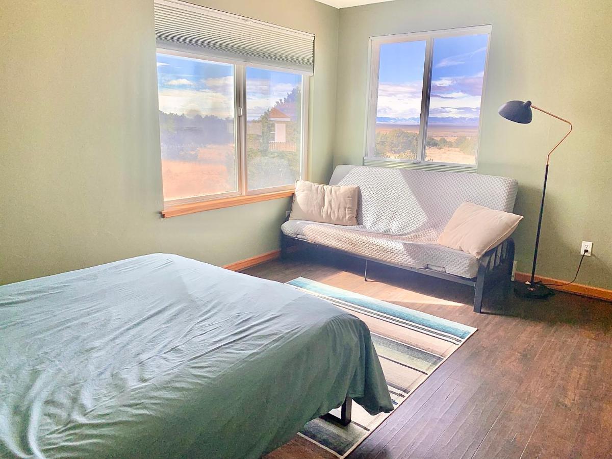 Cozy Remote Retreat • Mountain Views • Stargazing Βίλα Crestone Εξωτερικό φωτογραφία